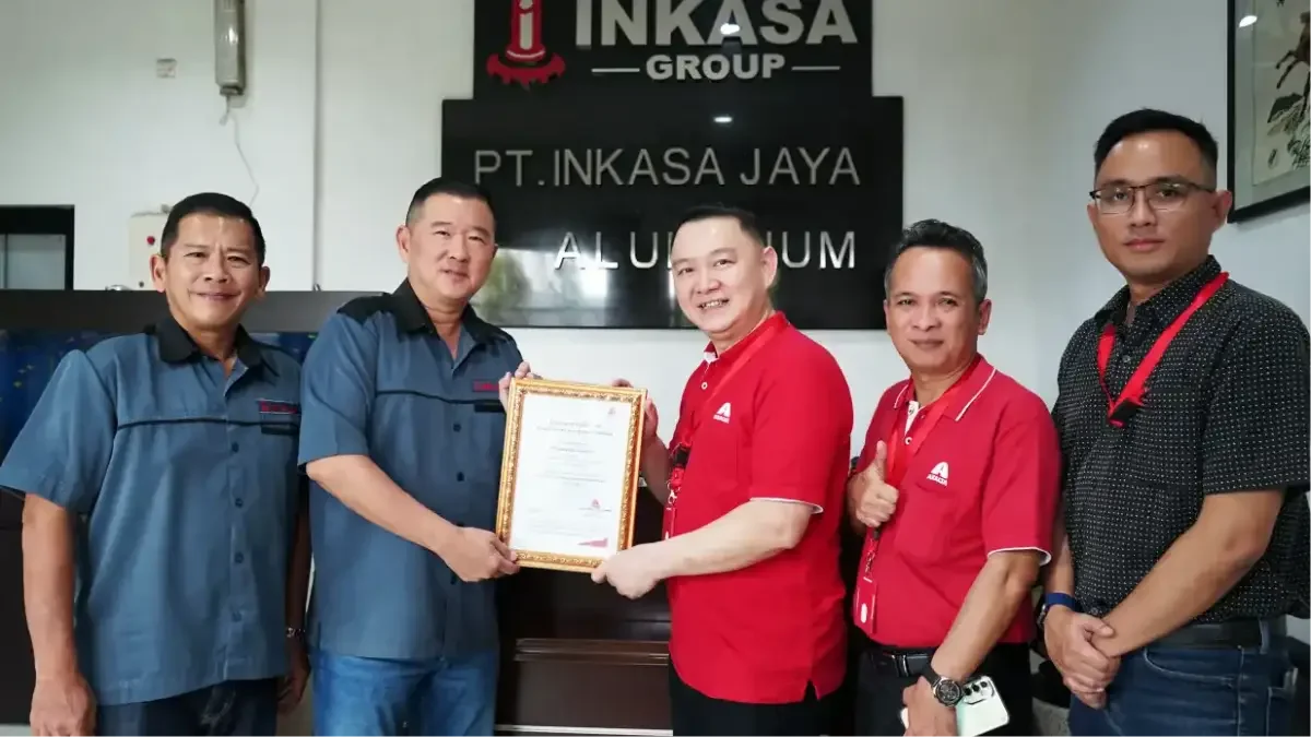 Sertifikat kolaborasi PT Inkasa Jaya Aluminium dengan PT Axalta Powder Coating Systems Indonesia untuk standar finishing internasional AAMA 2603-22