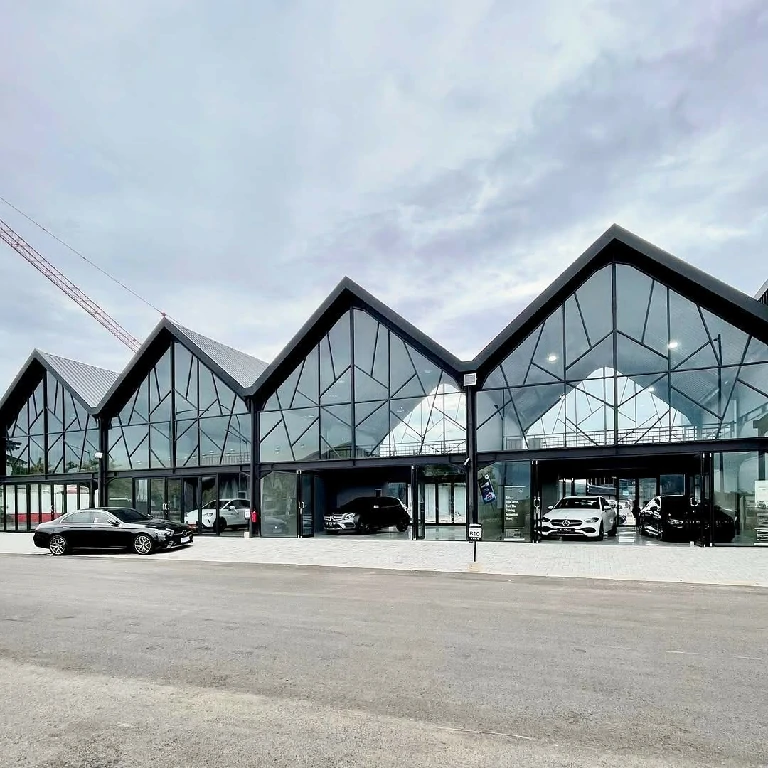 Pusat Otomotif Indonesia PIK 2